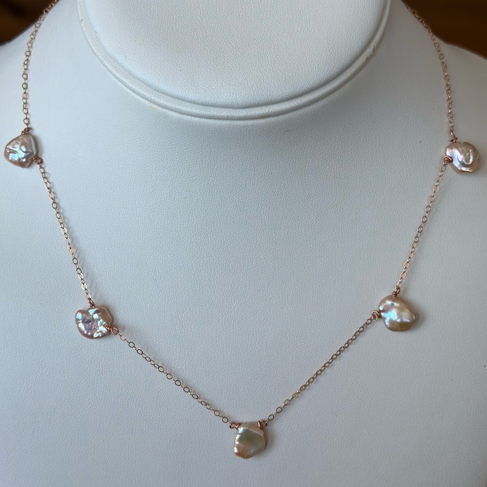 ✨ STUNNING HANDMADE PINK KESHI PEARL STATION NECKLACE ✨